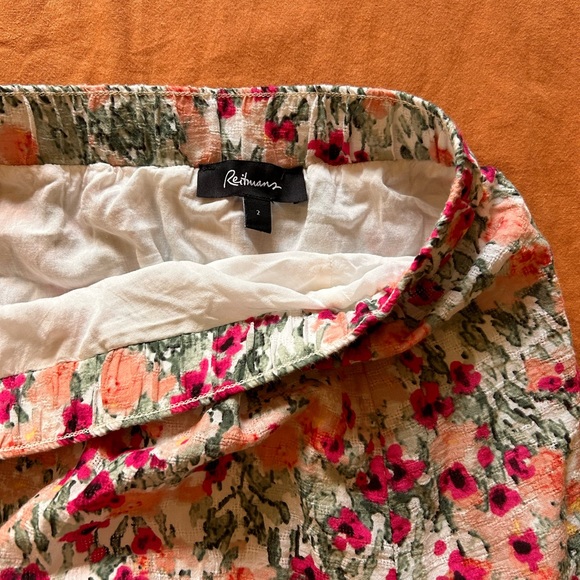 |SOLD| Off shoulder floral skirt set 🌸🌻 - Picture 2 of 7